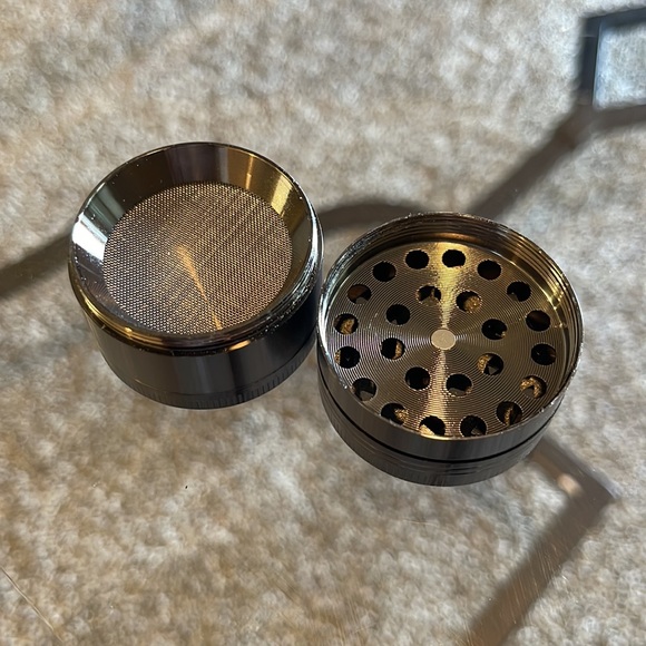 Mini Grinder - Picture 2 of 3